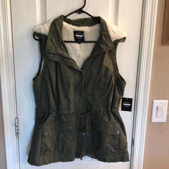 NWT - NOK NOK Army Green Hooded Faux Fur Lined Military Utility Vest โ size XL - Picture 4 of 10